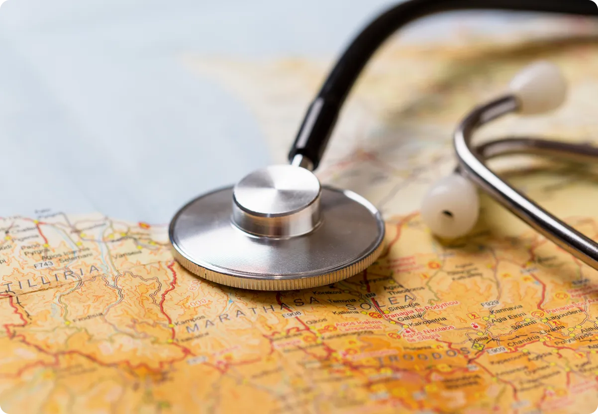 stéthoscope sur une carte