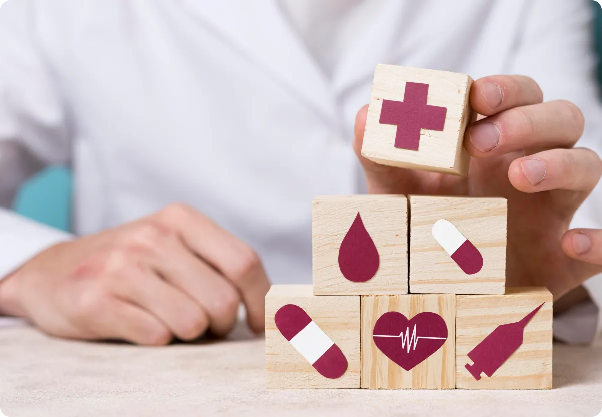 médecin avec cube de jeux médicaux